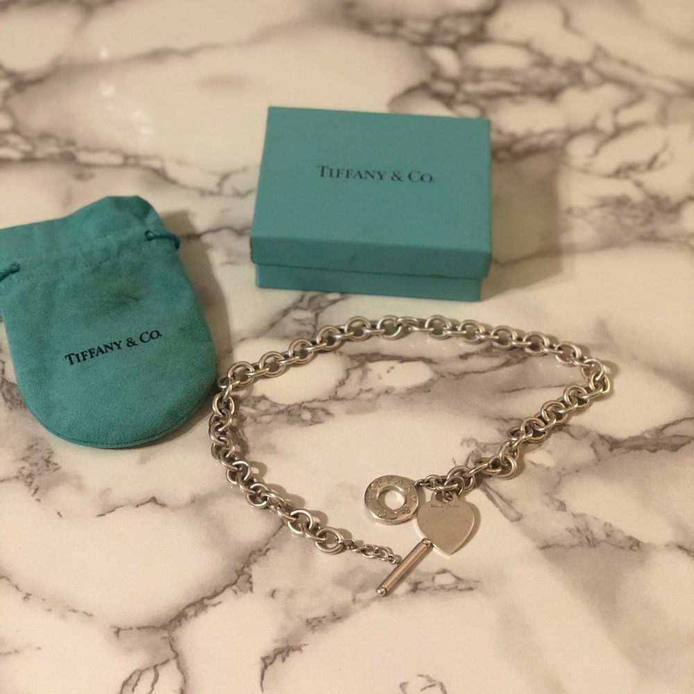 Tiffany &Co. signature necklace